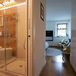 In Casa Проживание в семье *