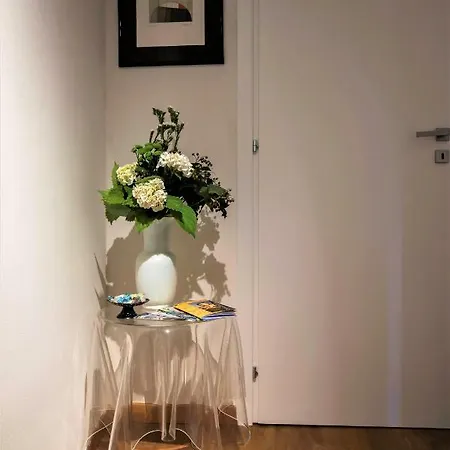 In Casa Проживание в семье