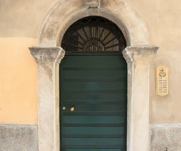 In Casa * Verona