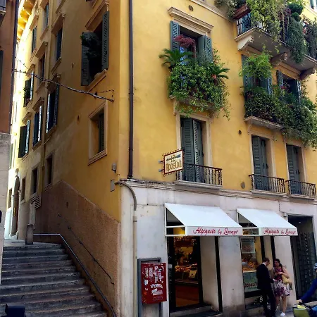 In Casa Alloggio in famiglia