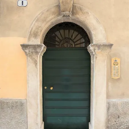 In Casa * Verona